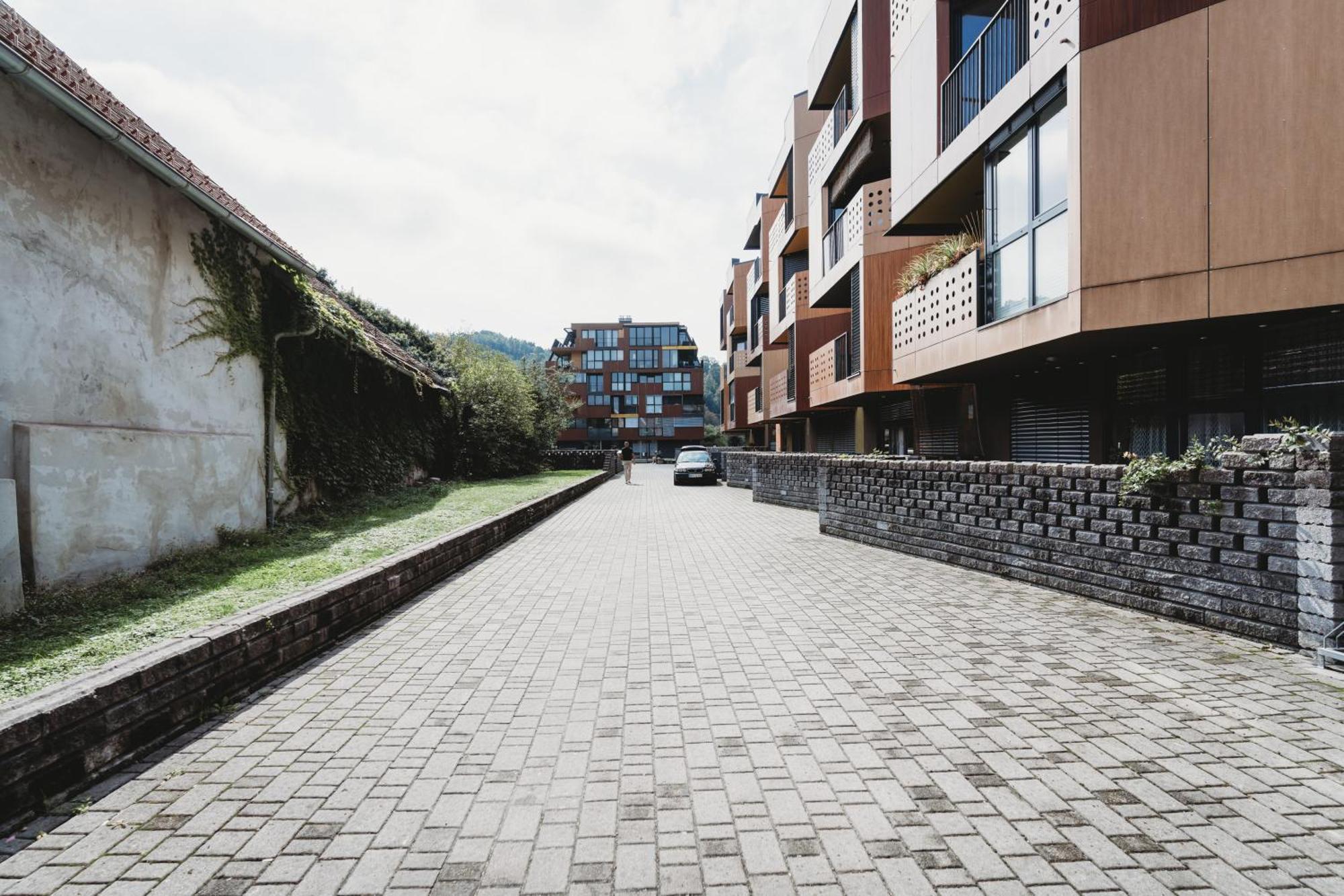 Peaceful Little Retreat, Spacious Free Garage Park Ljubljana Bagian luar foto